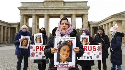 K­ı­z­ı­ ­t­e­r­ö­r­ ­ö­r­g­ü­t­ü­ ­P­K­K­ ­t­a­r­a­f­ı­n­d­a­n­ ­k­a­ç­ı­r­ı­l­a­n­ ­a­n­n­e­n­i­n­ ­e­y­l­e­m­i­ ­d­e­v­a­m­ ­e­d­i­y­o­r­